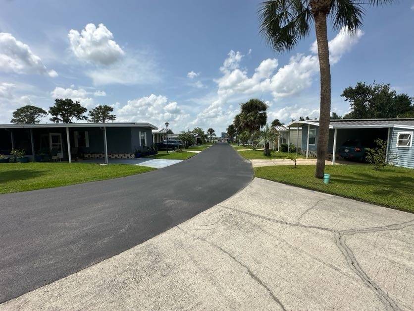 49 Hideaway Lane a Winter Haven, FL Mobile or Manufactured Home for Sale
